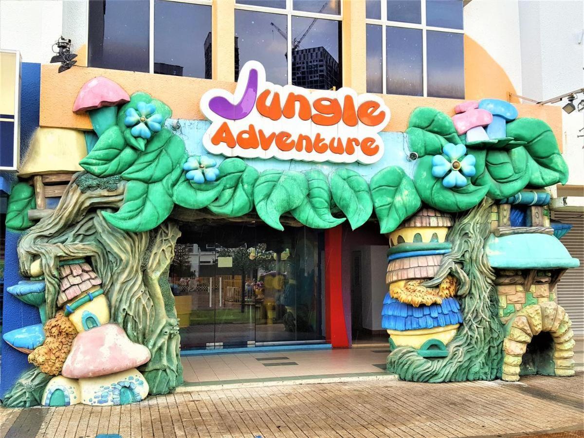 Sinar Rasa Homestay At I-Soho, I-City Shah Alam Esterno foto Jungle Adventure