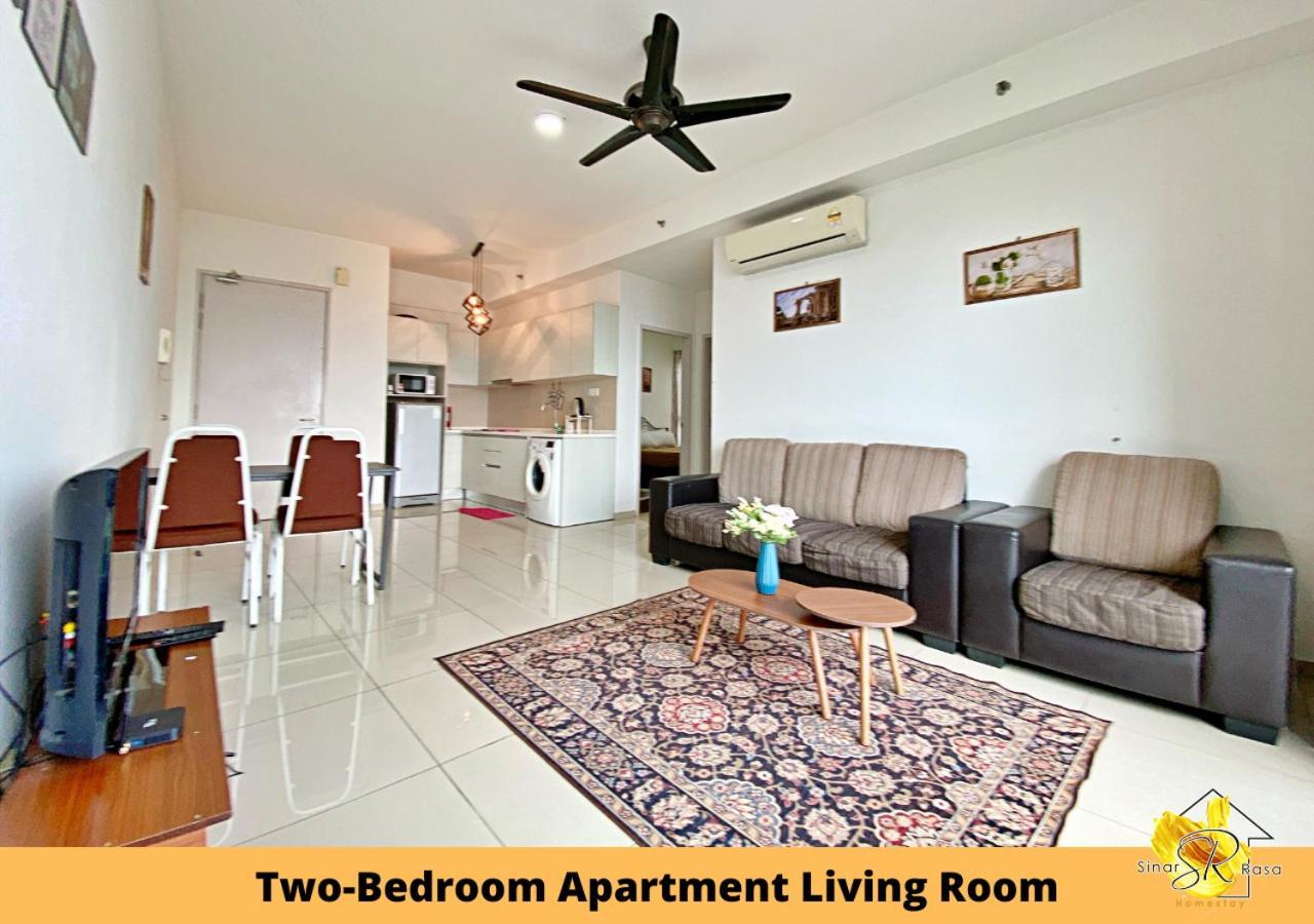 Sinar Rasa Homestay At I-Soho, I-City Shah Alam Esterno foto Living Room of a two-bedroom apartment